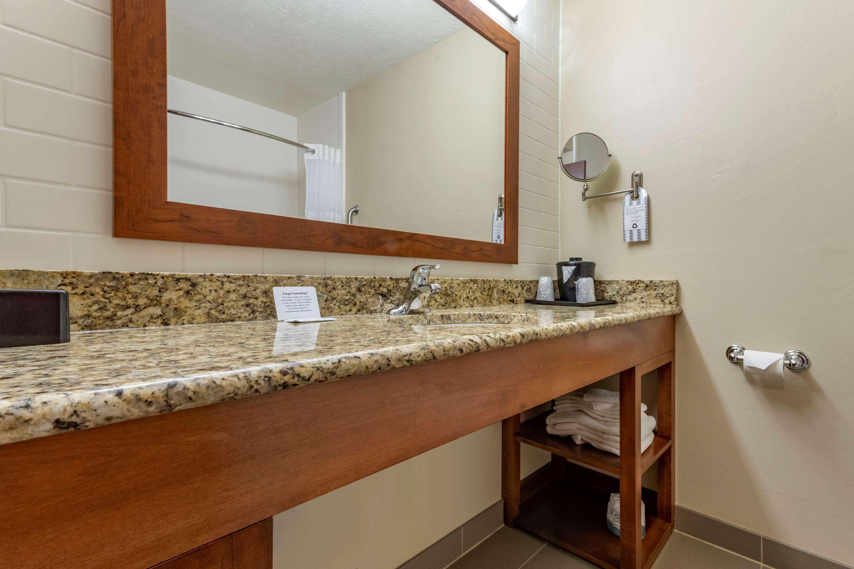 Quality Inn Dover エクステリア 写真