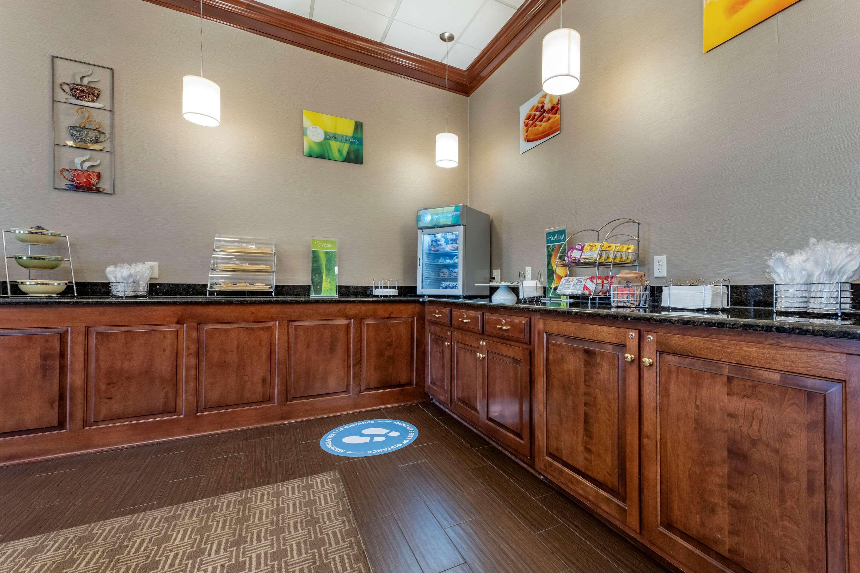 Quality Inn Dover エクステリア 写真